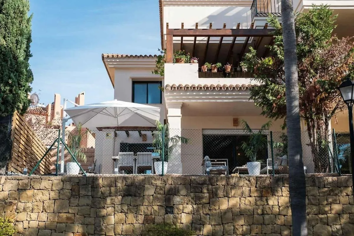 Stunning 2 Bed El Palmeral Near The Beach Rdr483 Marbella Spain