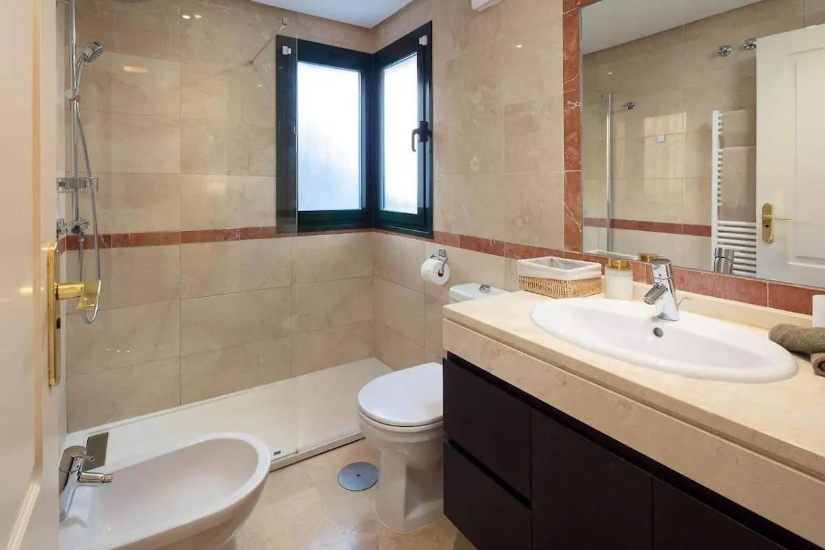 Stunning 2 Bed El Palmeral Near The Beach Rdr483 Marbella Spain