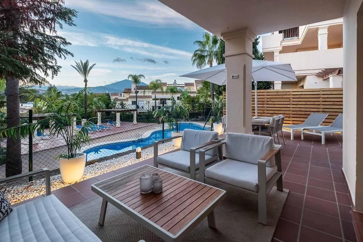 Stunning 2 Bed El Palmeral Near The Beach Rdr483 Marbella Apartment